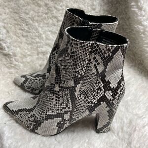 She & In faux leather Snakeskin print Beige &taupe  Ankle  heel Boots SZ11